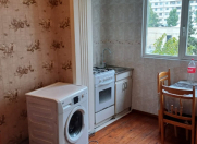 Satılır 2 otaqlı 60 m2 köhnə tikili Xalqlar Dostluğu m.