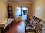 Satılır 4 otaqlı 90 m2 köhnə tikili Y.Günəşli