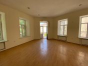 İcarəyə verilir 5 otaqlı 300 m2 ofis Sahil m.