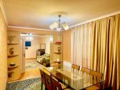 Satılır 3 otaqlı 74 m2 köhnə tikili Elmlər Akademiyası m.