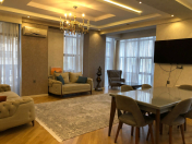 İcarəyə verilir 3 otaqlı 108 m2 yeni tikili İnşaatçılar m.