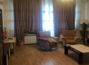 Satılır 4 otaqlı 210 m2 yeni tikili Elmlər Akademiyası m.