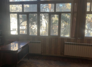 Satılır 2 otaqlı 63 m2 köhnə tikili 28 May m.