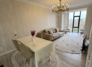 Satılır 4 otaqlı 105 m2 köhnə tikili Bakıxanov