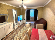 Satılır 3 otaqlı 78 m2 köhnə tikili Yasamal r.