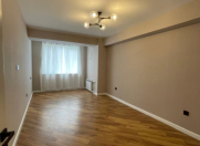 Satılır 3 otaqlı 92 m2 köhnə tikili Elmlər Akademiyası m.