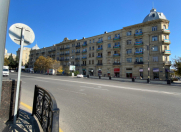 Satılır 3 otaqlı 90 m2 köhnə tikili Nizami m.