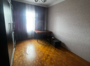 Satılır 3 otaqlı 80 m2 köhnə tikili Xalqlar Dostluğu m.