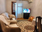Satılır 4 otaqlı 100 m2 köhnə tikili Yeni Yasamal