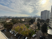 Satılır 4 otaqlı 105 m2 köhnə tikili Gənclik m.