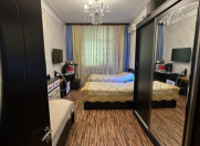 Satılır 3 otaqlı 70 m2 köhnə tikili Neftçilər metrosu