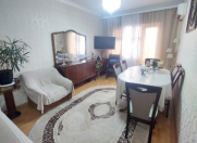 Satılır 4 otaqlı 105 m2 köhnə tikili Azadlıq prospekti m.