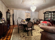 Satılır 4 otaqlı 110 m2 köhnə tikili Ağ şəhər