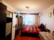 Satılır 1 otaqlı 25 m2 köhnə tikili Xalqlar Dostluğu m.