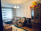 Satılır 3 otaqlı 78 m2 köhnə tikili Həzi Aslanov m.