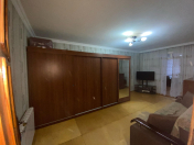 Satılır 2 otaqlı 65 m2 köhnə tikili Neftçilər m.