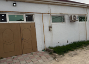 Satılır 2 otaqlı 100 m2 həyət evi Elit ticarət mərkəzi