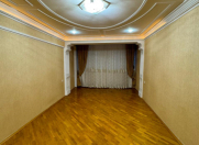 Satılır 3 otaqlı 90 m2 köhnə tikili Gənclik m.