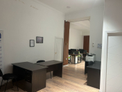 İcarəyə verilir 3 otaqlı 130 m2 ofis Şah İsmayıl Xətai m.