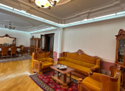 Satılır 7 otaqlı 247 m2 yeni tikili Gənclik m.