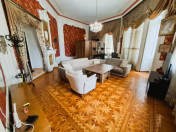 Satılır 2 otaqlı 75.5 m2 köhnə tikili 28 May m.