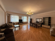 Satılır 4 otaqlı 200 m2 yeni tikili 28 May m.