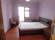 İcarəyə verilir 2 otaqlı 60 m2 köhnə tikili Y.Günəşli