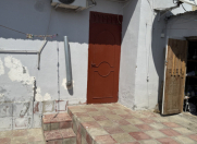 Satılır 2 otaqlı 52 m2 həyət evi Elit ticarət mərkəzi