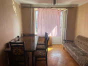 İcarəyə verilir 2 otaqlı 42 m2 köhnə tikili Elmlər Akademiyası m.