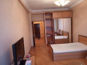 İcarəyə verilir 2 otaqlı 60 m2 yeni tikili İnşaatçılar m.