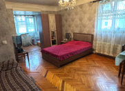 Satılır 1 otaqlı 38 m2 köhnə tikili İnşaatçılar m.