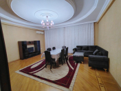 Satılır 4 otaqlı 187 m2 yeni tikili 28 May m.