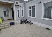 Satılır 3 otaqlı 100 m2 köhnə tikili Buzovna