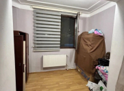 Satılır 3 otaqlı 64 m2 köhnə tikili Elmlər Akademiyası m.