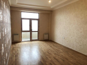 Satılır 2 otaqlı 70 m2 yeni tikili Qara Qarayev m.