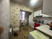 Satılır 2 otaqlı 65 m2 köhnə tikili Həzi Aslanov