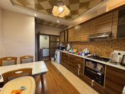 Satılır 5 otaqlı 120 m2 köhnə tikili Əhmədli m.