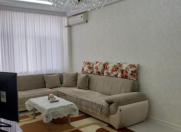 Satılır 4 otaqlı 130 m2 yeni tikili İnşaatçılar m.