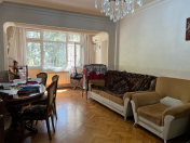 Satılır 2 otaqlı 60 m2 köhnə tikili Gənclik m.