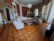 Satılır 2 otaqlı 75.5 m2 köhnə tikili 28 May m.