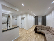 Satılır 4 otaqlı 180 m2 yeni tikili 8 Noyabr m.