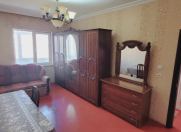 Satılır 3 otaqlı 90 m2 köhnə tikili Xalqlar Dostluğu m.