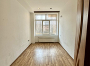 Satılır 3 otaqlı 105 m2 yeni tikili Azadlıq prospekti m.