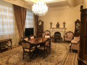 Satılır 6 otaqlı 200 m2 köhnə tikili İçəri Şəhər m.