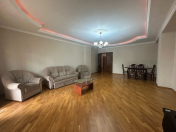 İcarəyə verilir 3 otaqlı 170 m2 yeni tikili Park Bulvar