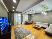 Satılır 3 otaqlı 163 m2 yeni tikili 28 May m.