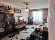 Satılır 3 otaqlı 80 m2 köhnə tikili Xalqlar Dostluğu m.