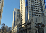 Satılır 4 otaqlı 210 m2 yeni tikili 28 May m.