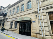 İcarəyə verilir 6 otaqlı 250 m2 ofis Sahil m.