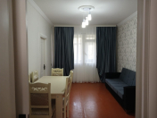 Satılır 2 otaqlı 55 m2 köhnə tikili 4 mkr